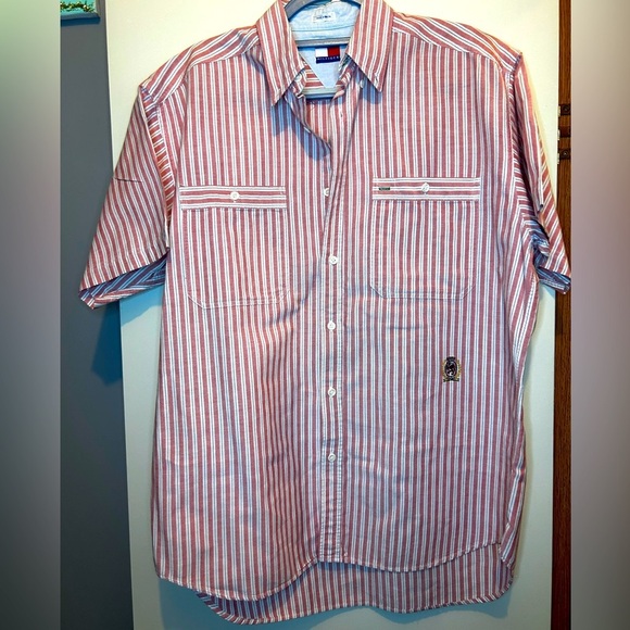 Men’s Tommy Hilfiger Short Sleeve Button Up, new condition, medium - Picture 2 of 5